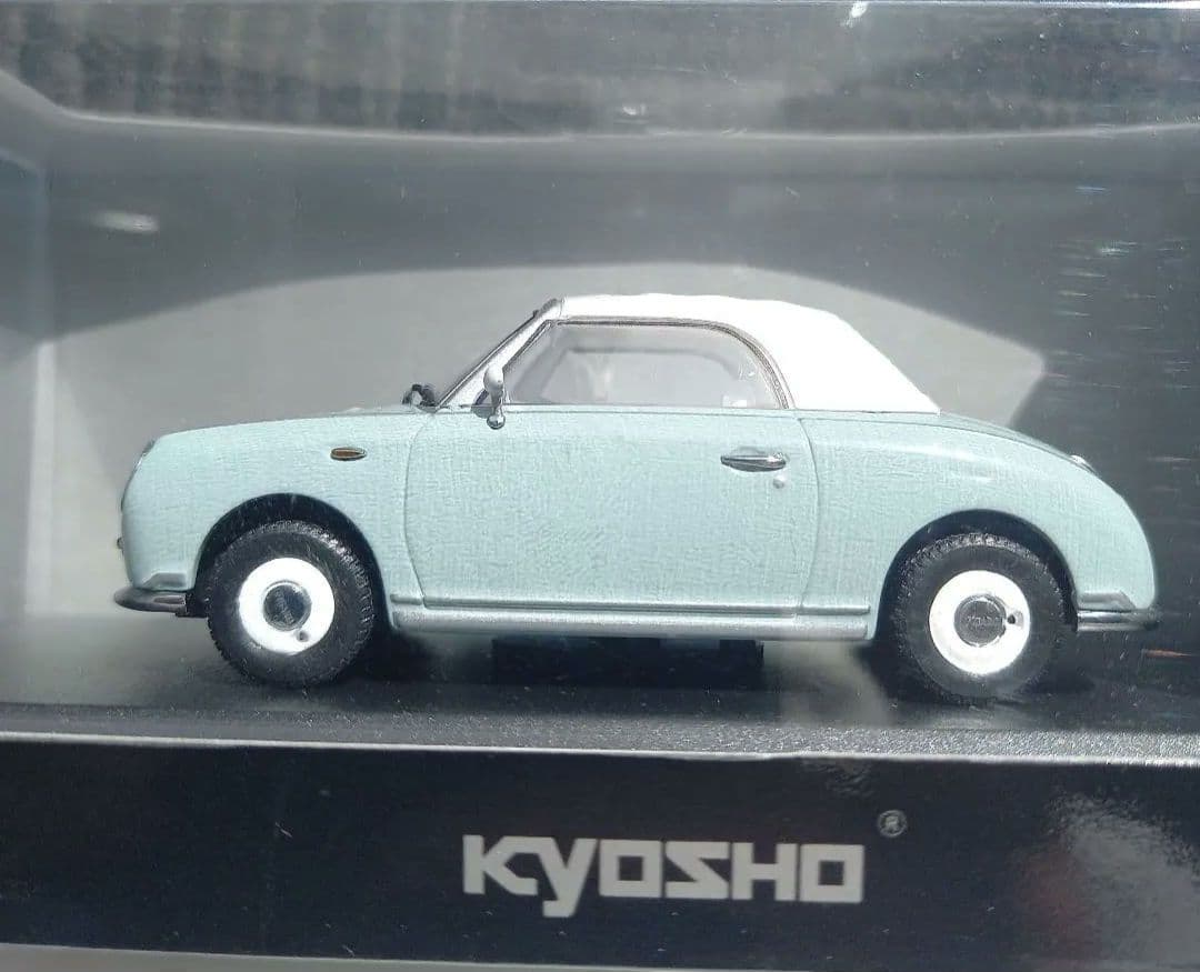 新品　Kyosho Nissan Figaro フィガロ　ミニカー