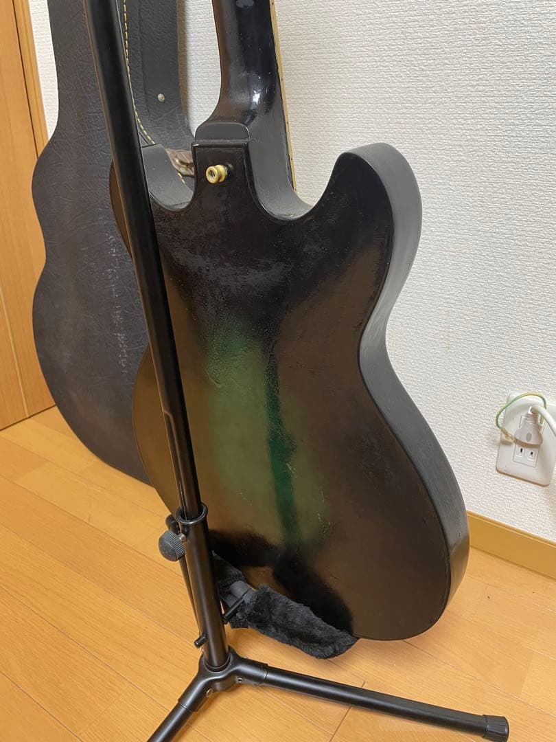 グラデーショングリーン エレキギター ハードケース付き