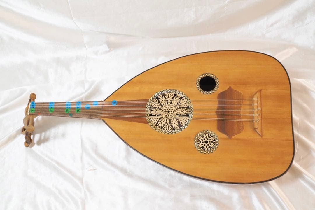 ウード 本体 ソフトケース付 中東楽器 民族楽器 弦楽器