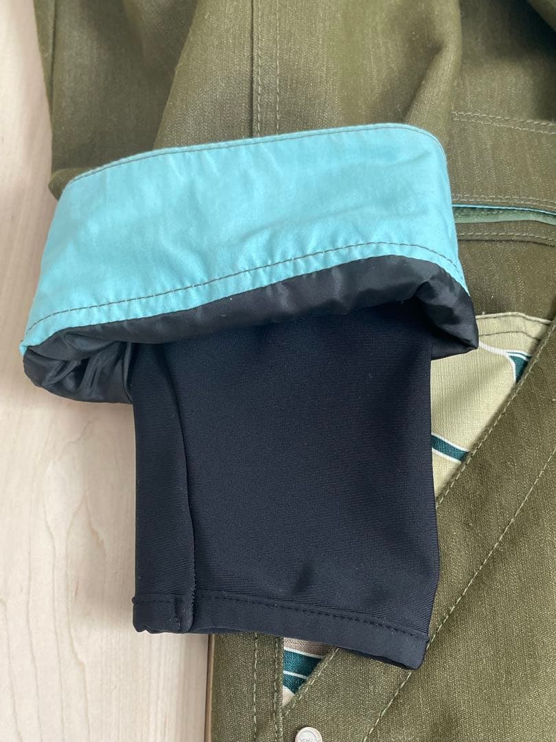 スノーボードウェア Mサイズ オリーブ色