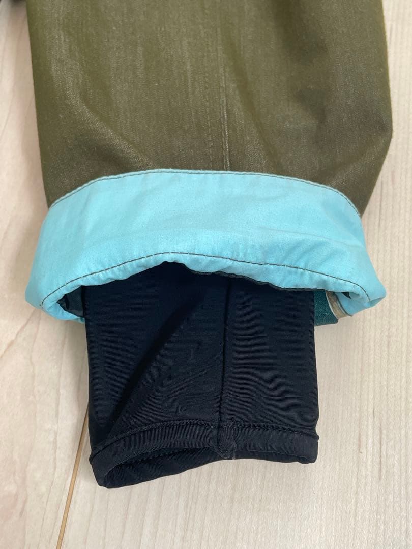 スノーボードウェア Mサイズ オリーブ色