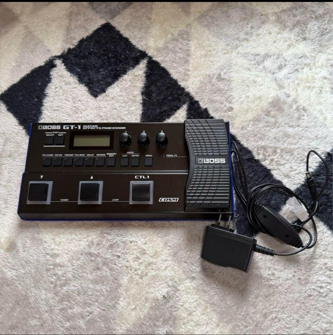 BOSS GT-1 ギターエフェクターシールド付き