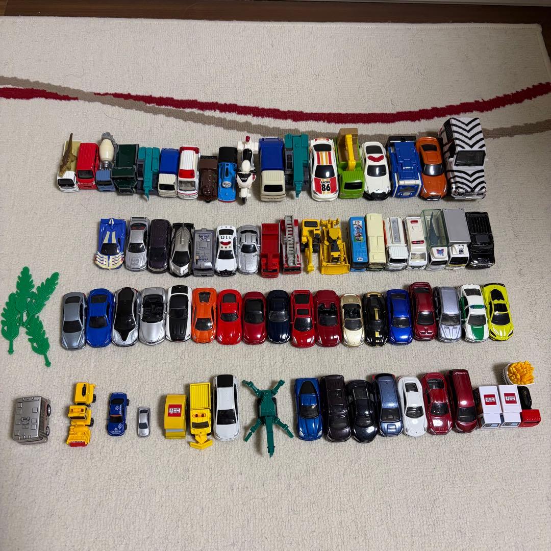 トミカ　72台　まとめ売り