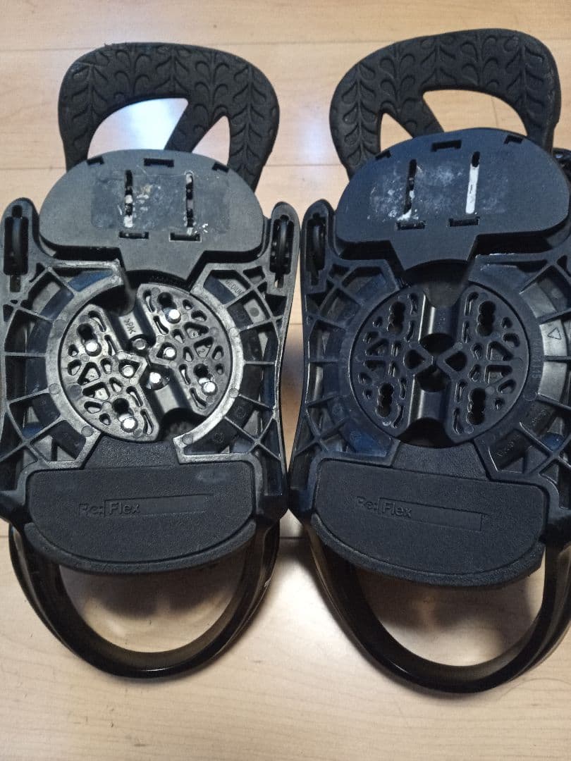 スノーボード　ビンディング　BURTON