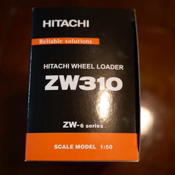 HITACHI ZW310 ホイルローダー 1/50スケール