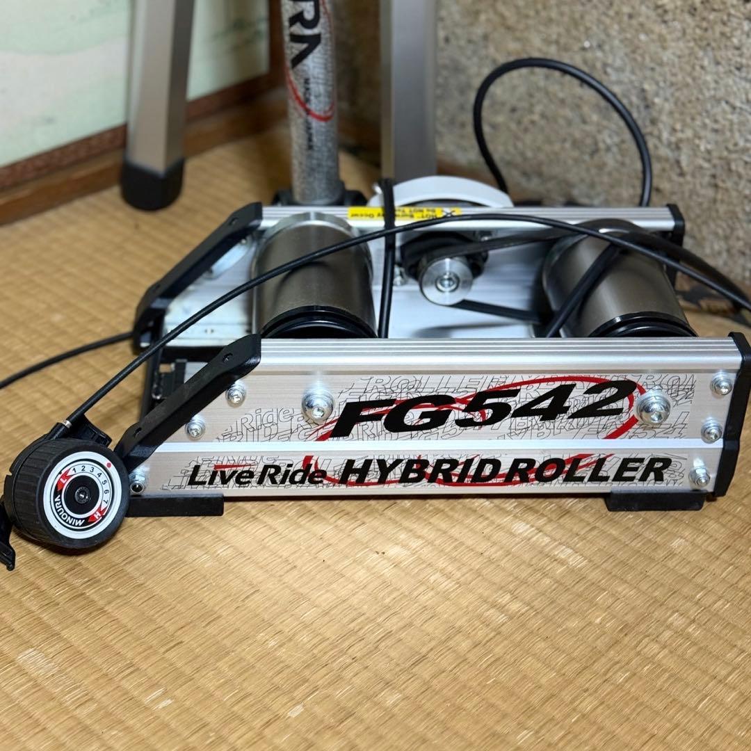 【極美品】MINOURA ローラー台 FG542