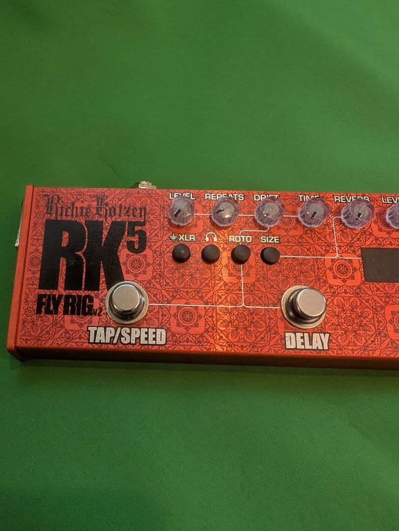 ギター TECH21 Fly Rig RK5 V2