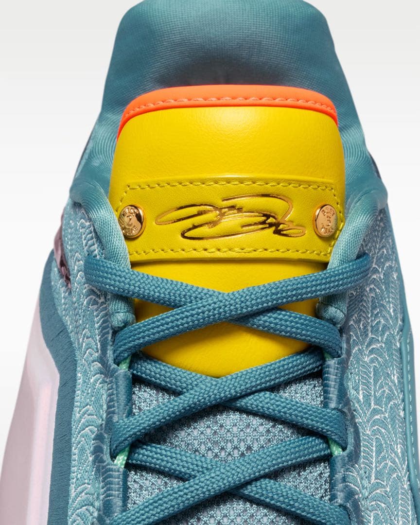 ナイキ　レブロン23 Miami Twice マイアミ バスケットシューズ