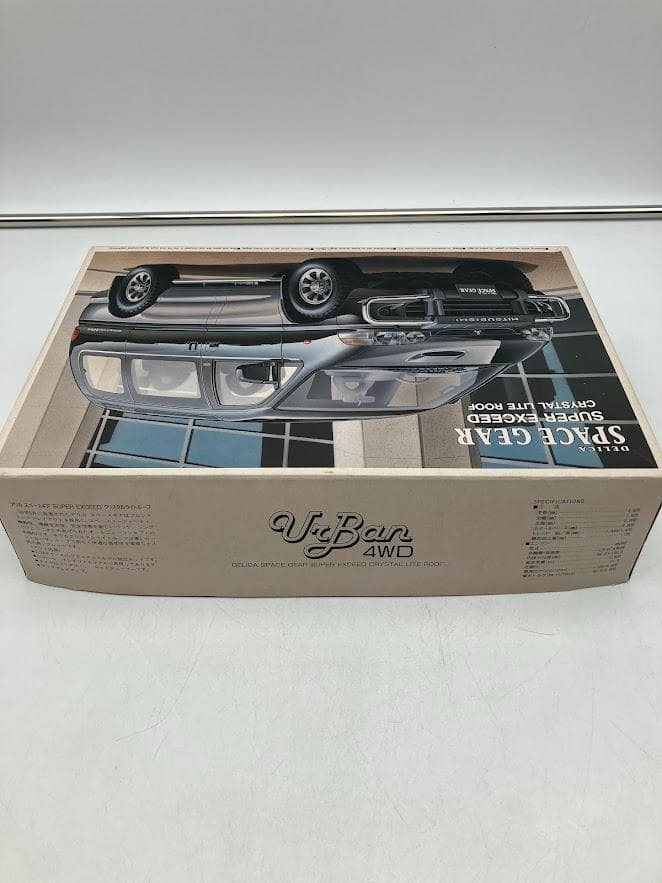 デリカ　スペースギア スーパーエクシードクリスタル ライトルーフ プラモデル