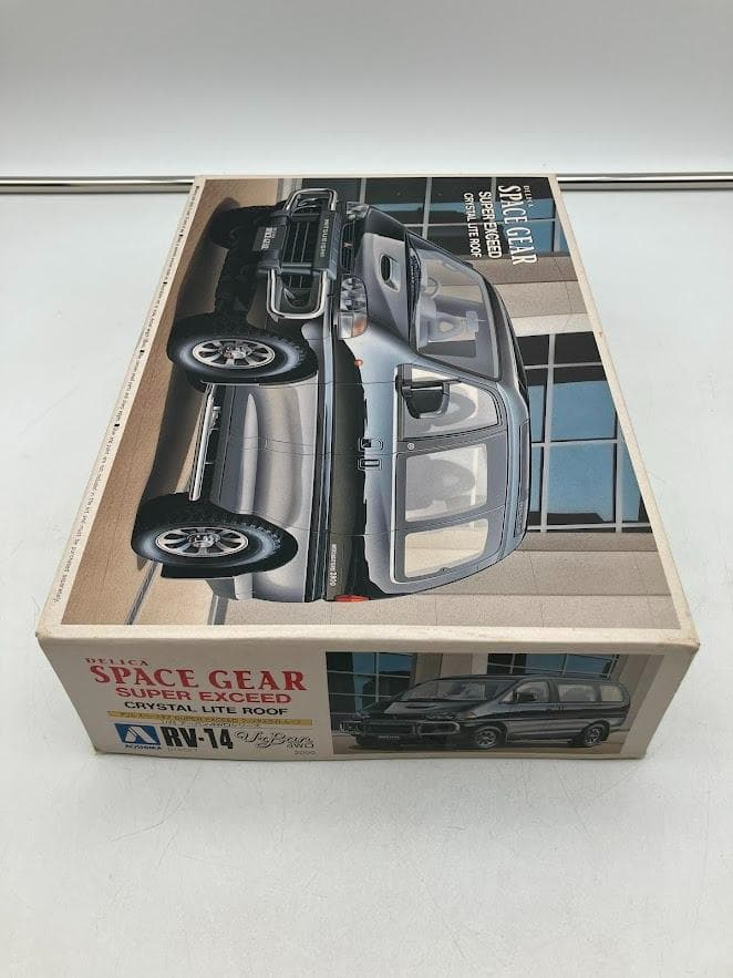 デリカ　スペースギア スーパーエクシードクリスタル ライトルーフ プラモデル