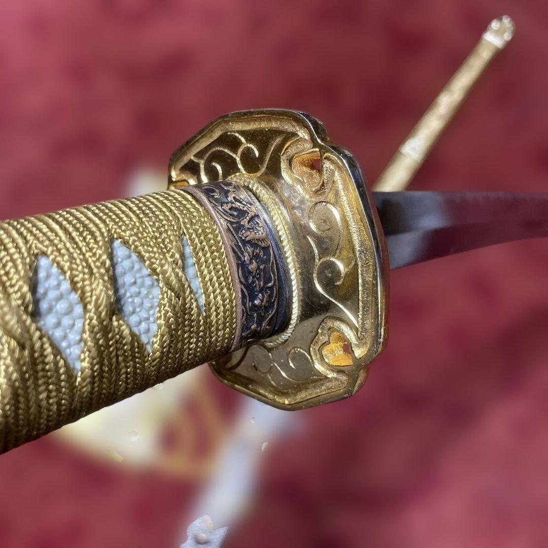 模造刀(刀袋付) 太刀造り 金具装飾 金茶柄 太刀型金鍔