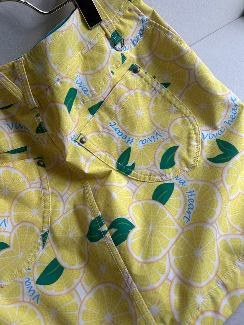 【タグ付き】VIVA HEART ゴルフスカート レモン柄｜インナー付き 映え