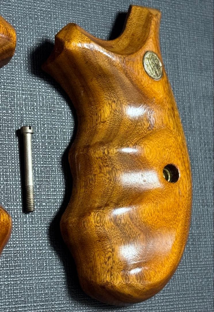 【実物】S&W社純正 ラウンドバット Kフレーム 木製グリップ オーバーサイズ