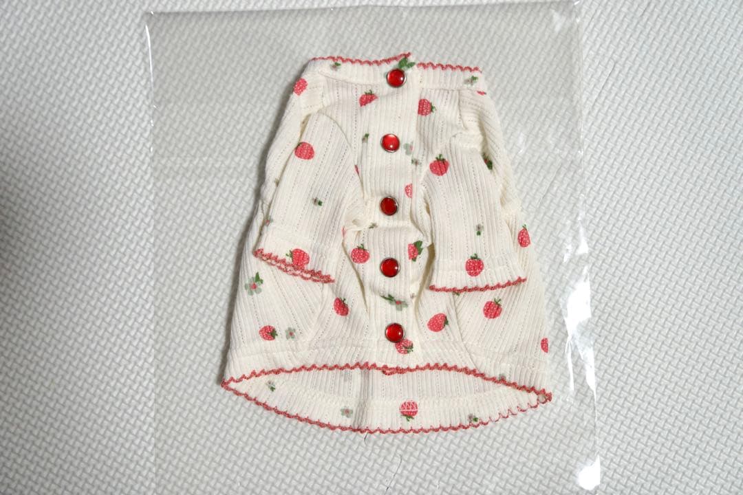 アトリエgg イチゴ柄カーディガン