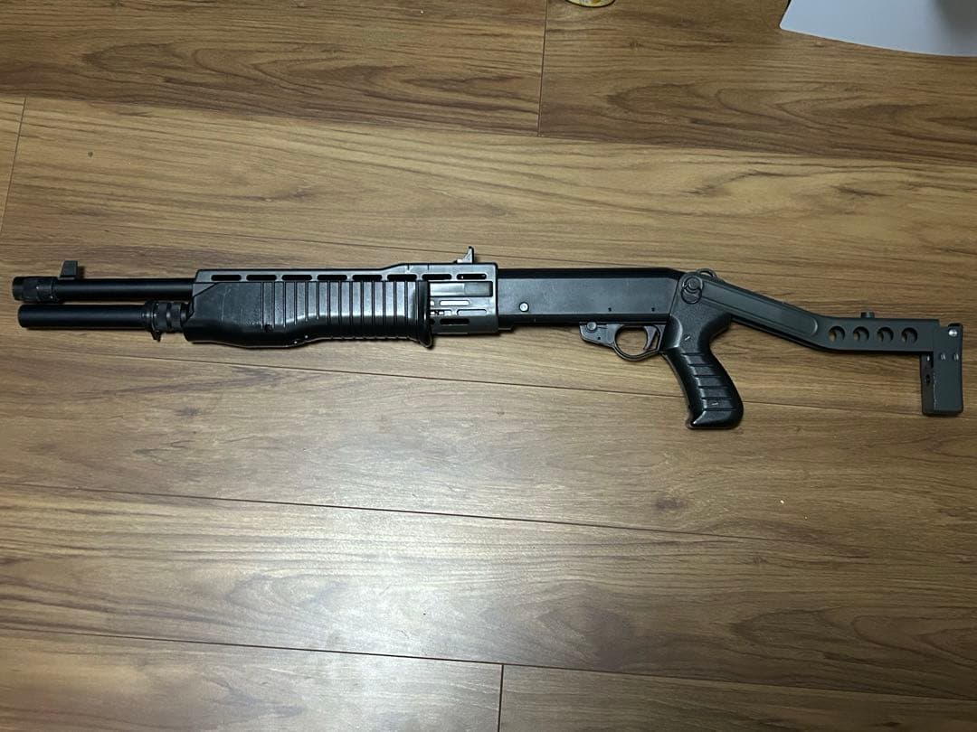 東京マルイ　エアガン　スパス12　希少メタルストック付き