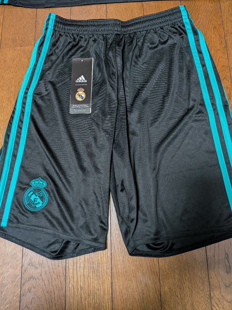 レアル・マドリード　17-18アウェイユニフォーム上下セット