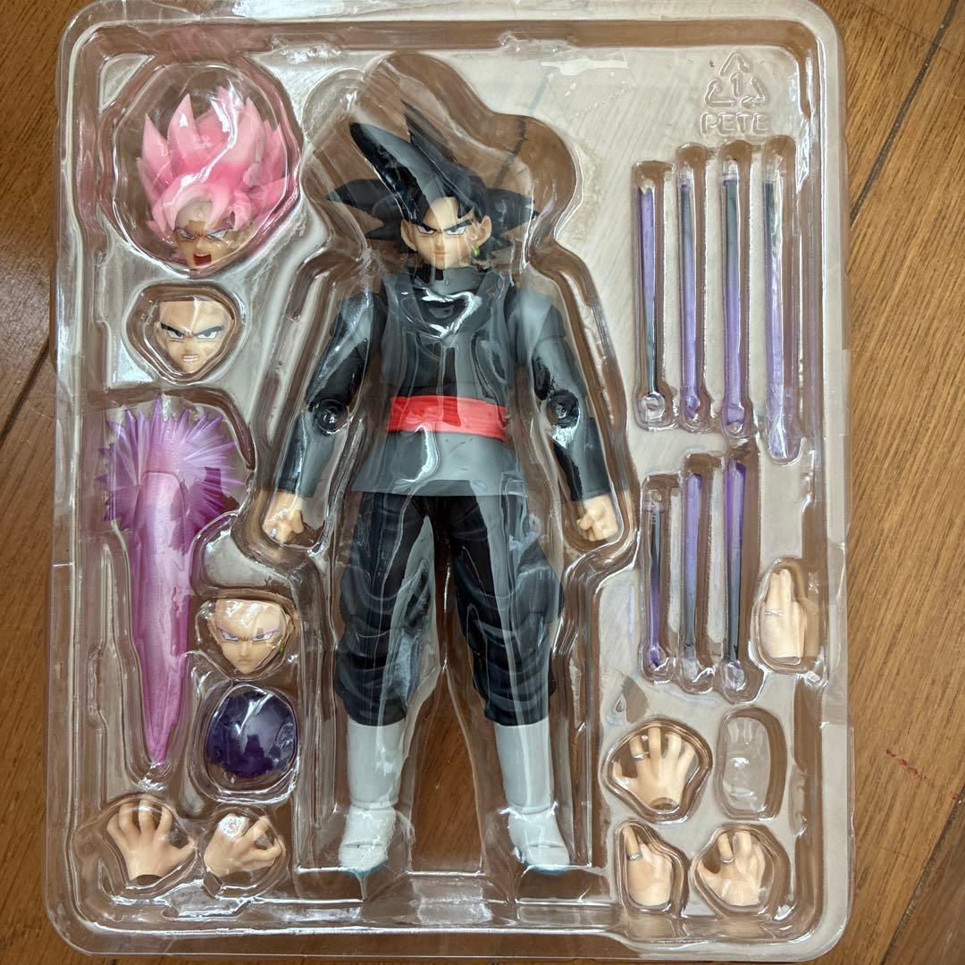 SHフィギュア ドラゴンボールフィギュア 悟空ブラック