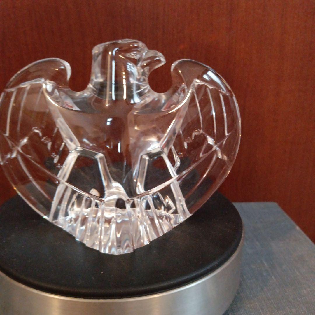 STEUBENスチューベン クリスタルガラス　イーグルの置物です。