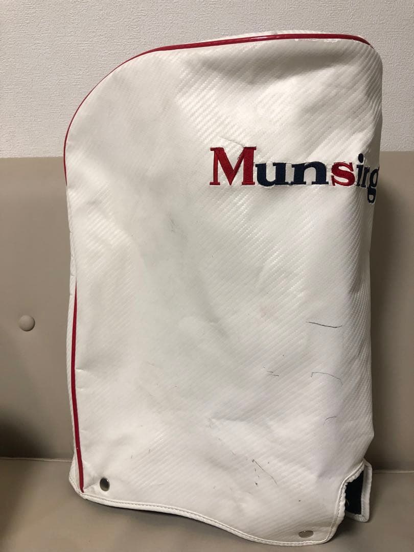 【送料込み】激安　マンシングウェア　 9.5型キャディバッグ　フードカバー付き