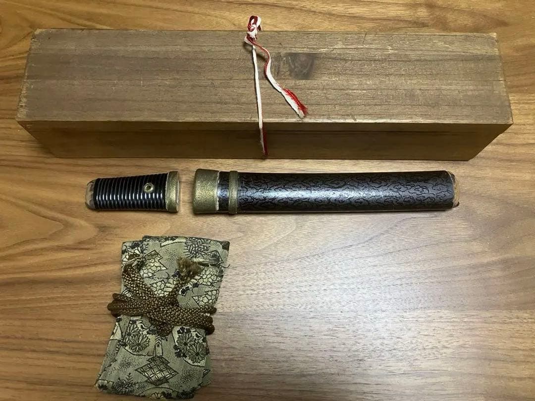 日本刀の短刀拵と木箱付