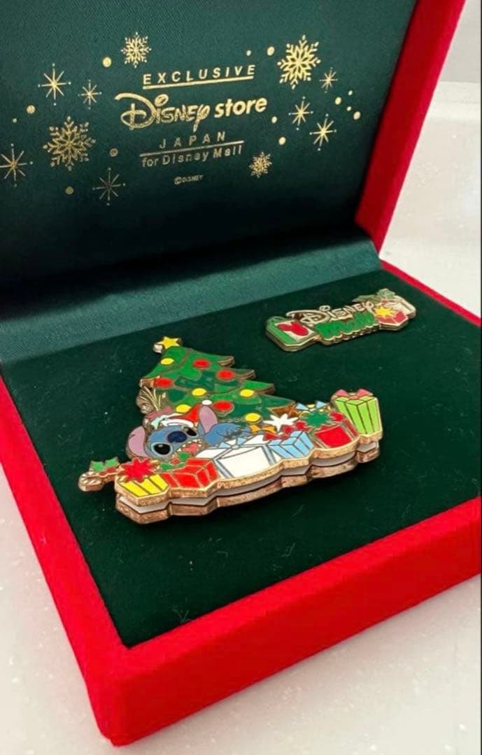 【限定300】スティッチ クリスマス ピンバッジ Disney Store 箱付