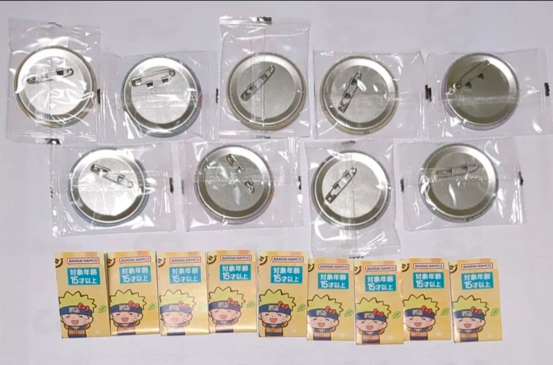 NARUTO サンリオキャラクターズ ホログラム缶バッジコレクション 全9種