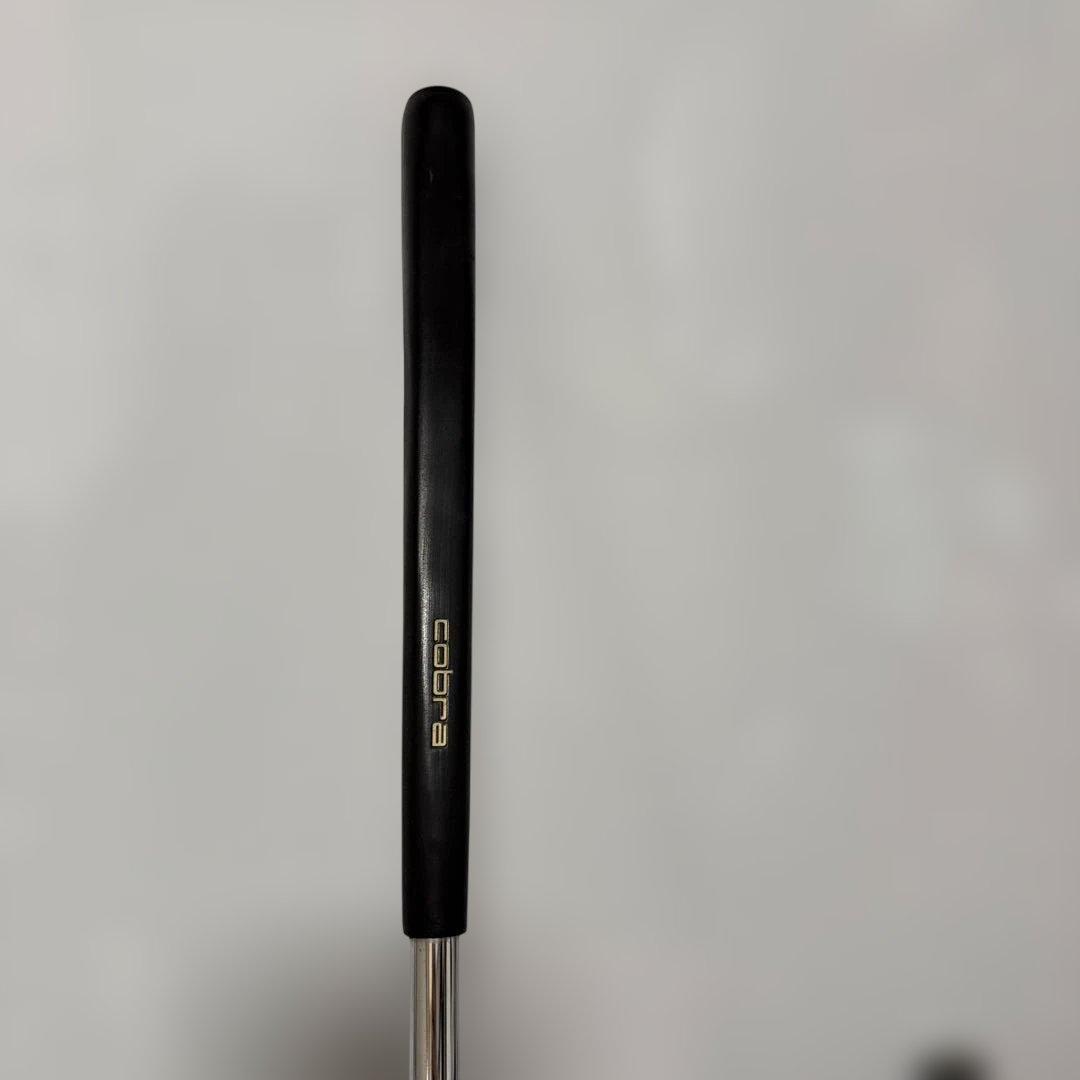Cobra Limited Edition パター 32 MO 0