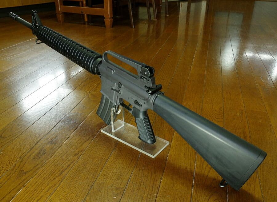 東京マルイ コルト M16A2 300連射マガジン付き