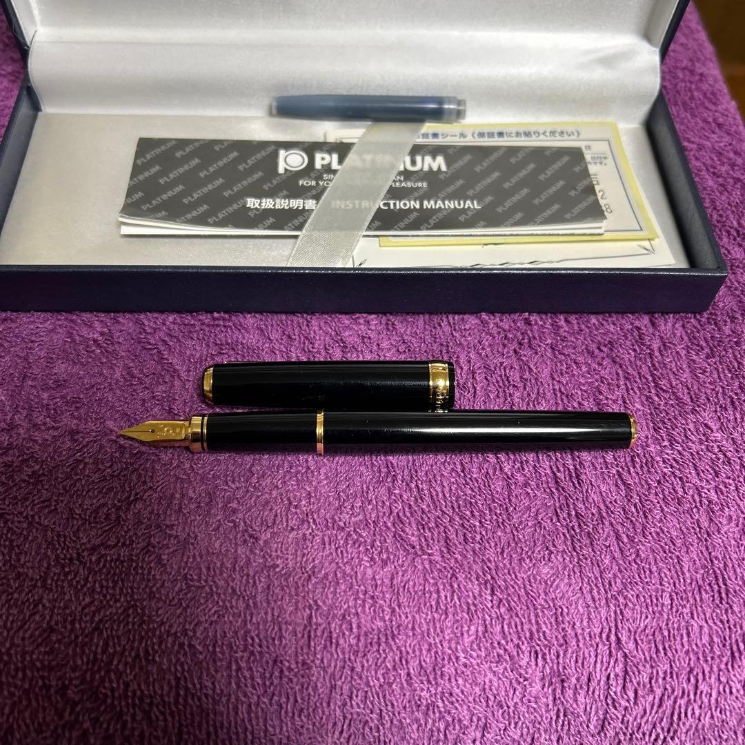 PLATINUM 万年筆 黒色 樹脂製