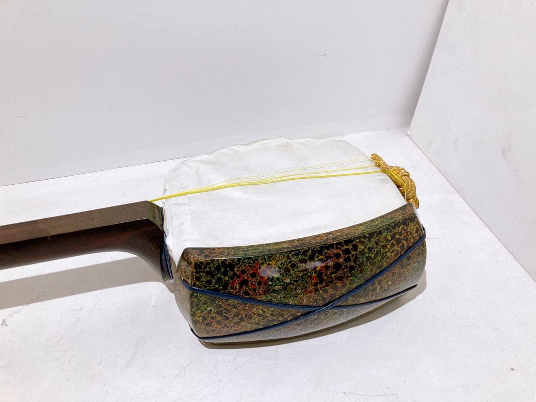 【ジャンク扱い】三味線本体 皮破れあり