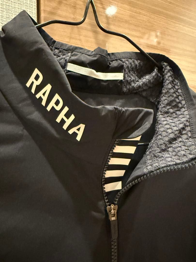 ひ*ろ様 Rapha メンズ プロチーム インサレーテッド ジレ M
