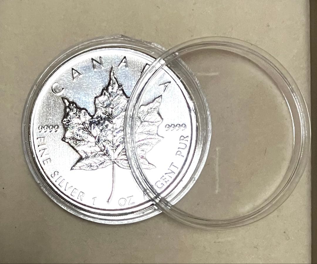 新品未使用2009年メイプル銀貨 ケース入り 純銀