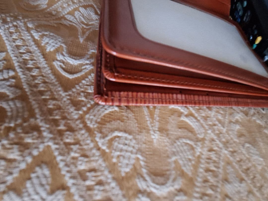 ルイヴィトン　エピパスポートケース　カード入れ　札入れ