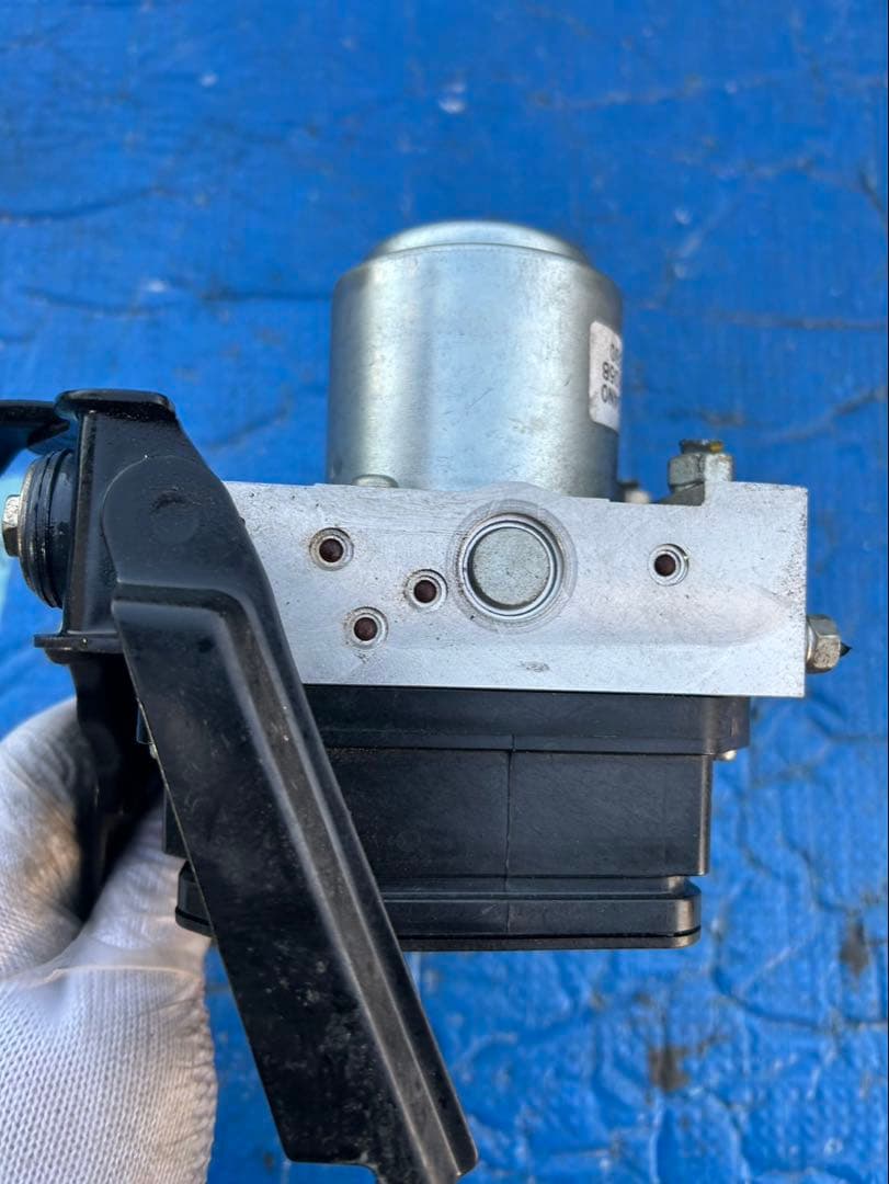 ホンダ　フィット　GP7 ABS アクチュエーター