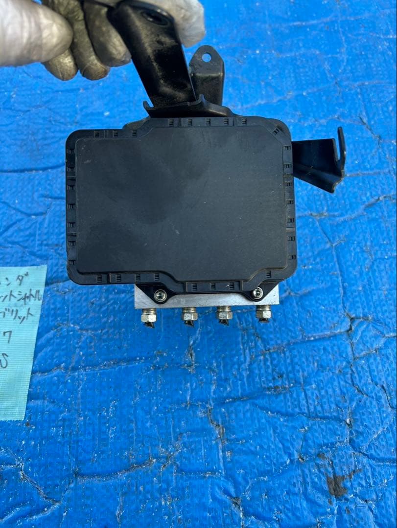 ホンダ　フィット　GP7 ABS アクチュエーター