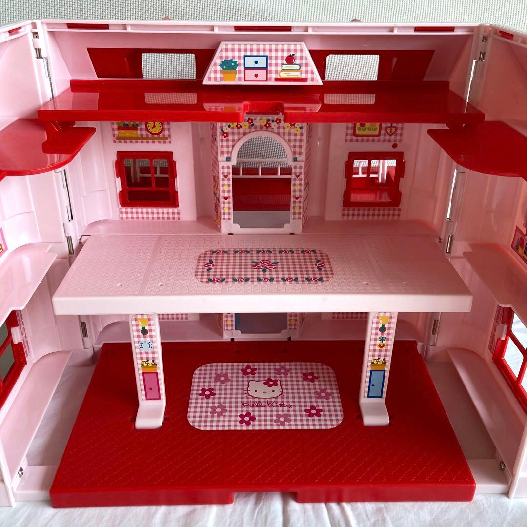 確認用写真　HELLO KITTY　ドールハウス　赤い屋根　ハローキティのお家
