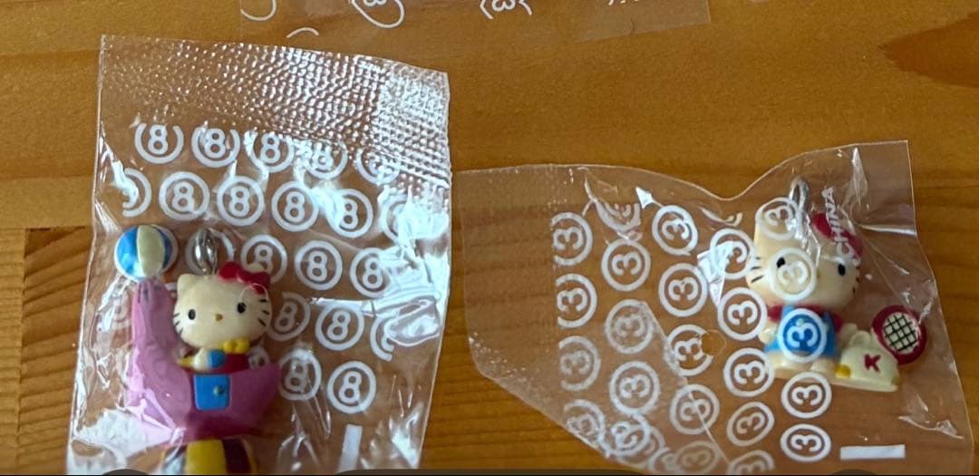 レア！レトロキティ　ジョイントストラップ　マスコット　ハローキティ