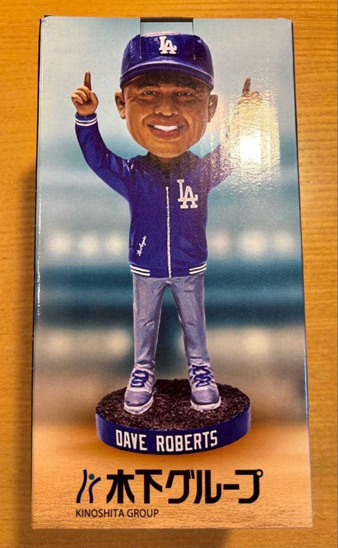 ドジャース Dave Roberts デイブ・ロバーツ監督　ボブルヘッド　未開封