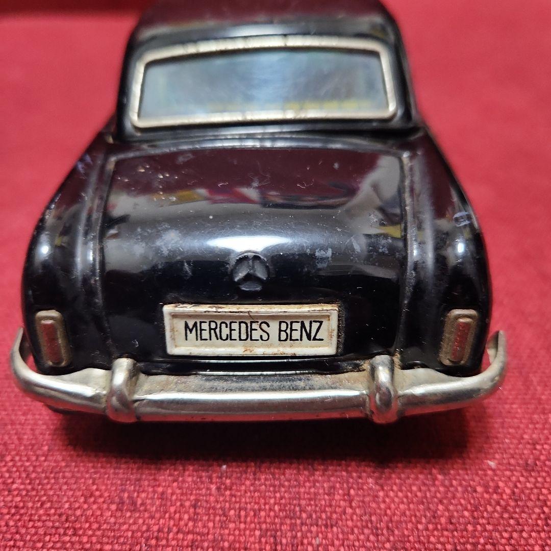 萬代屋 バンダイ製 ブリキミニカー メルセデス・ベンツ 219 セダン ブラック