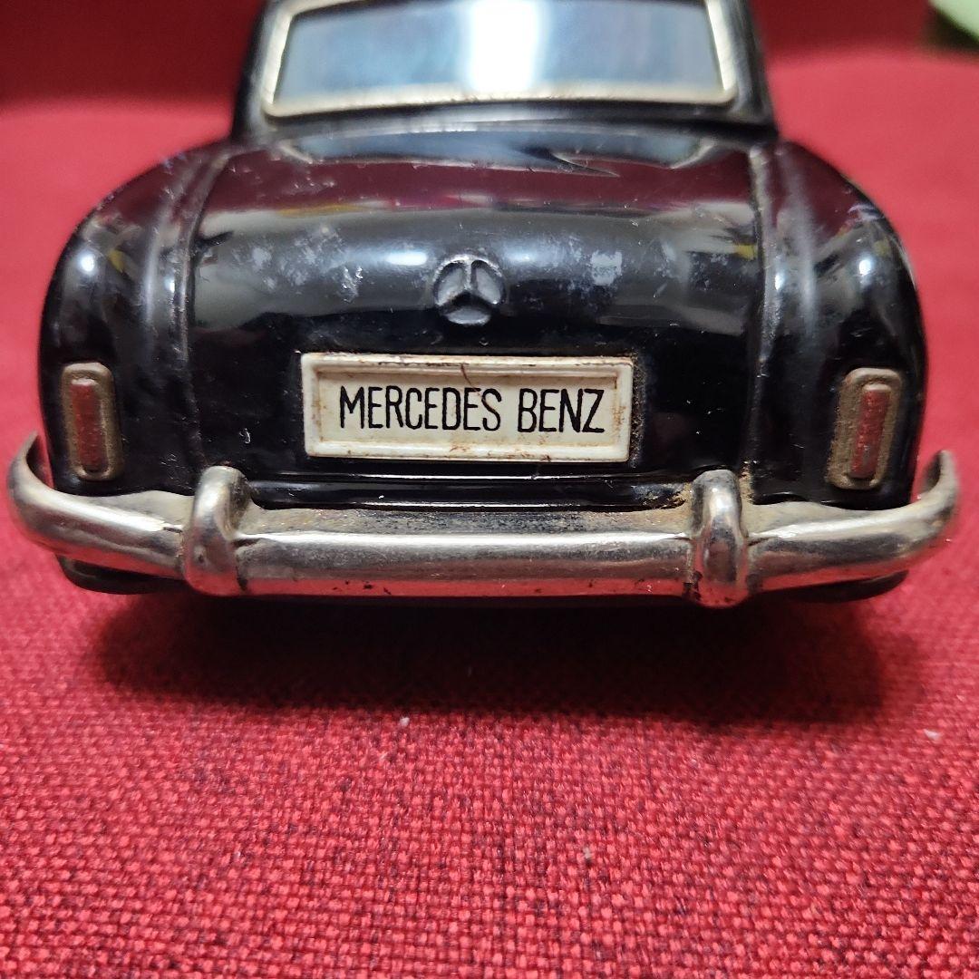 萬代屋 バンダイ製 ブリキミニカー メルセデス・ベンツ 219 セダン ブラック