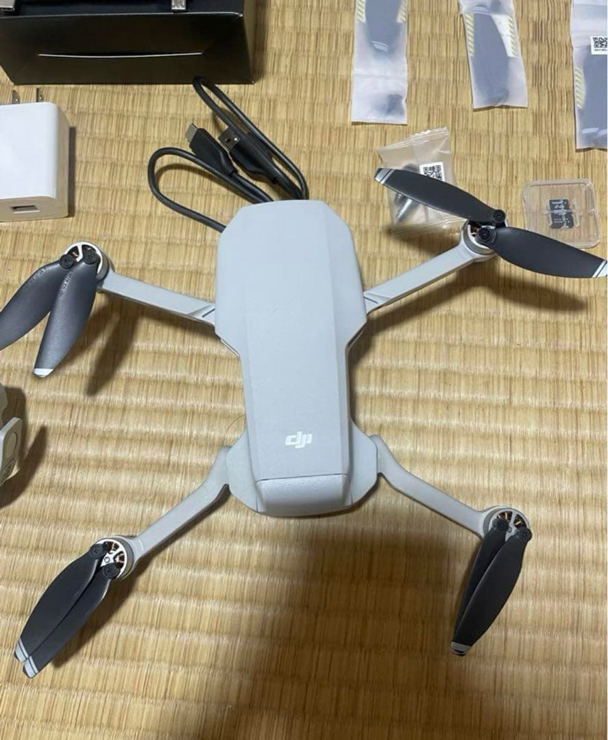 ホビーラジコン Dji mini2 fly more combo
