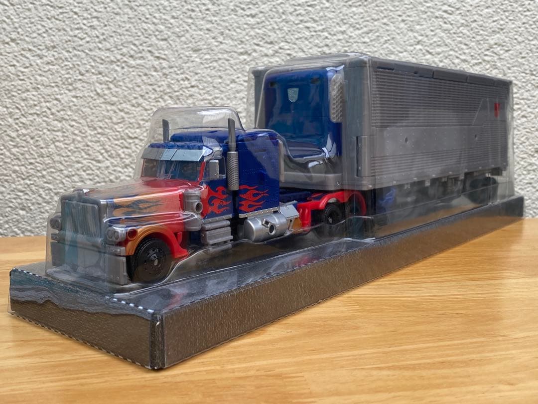 コミコン2011限定品　アルティメット・オプティマス・プライム