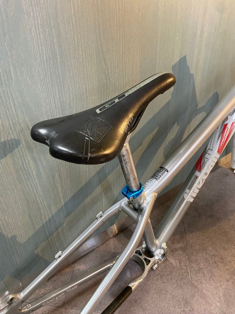 マングース　ダートジャンプ　フレームのみ フォークはありません