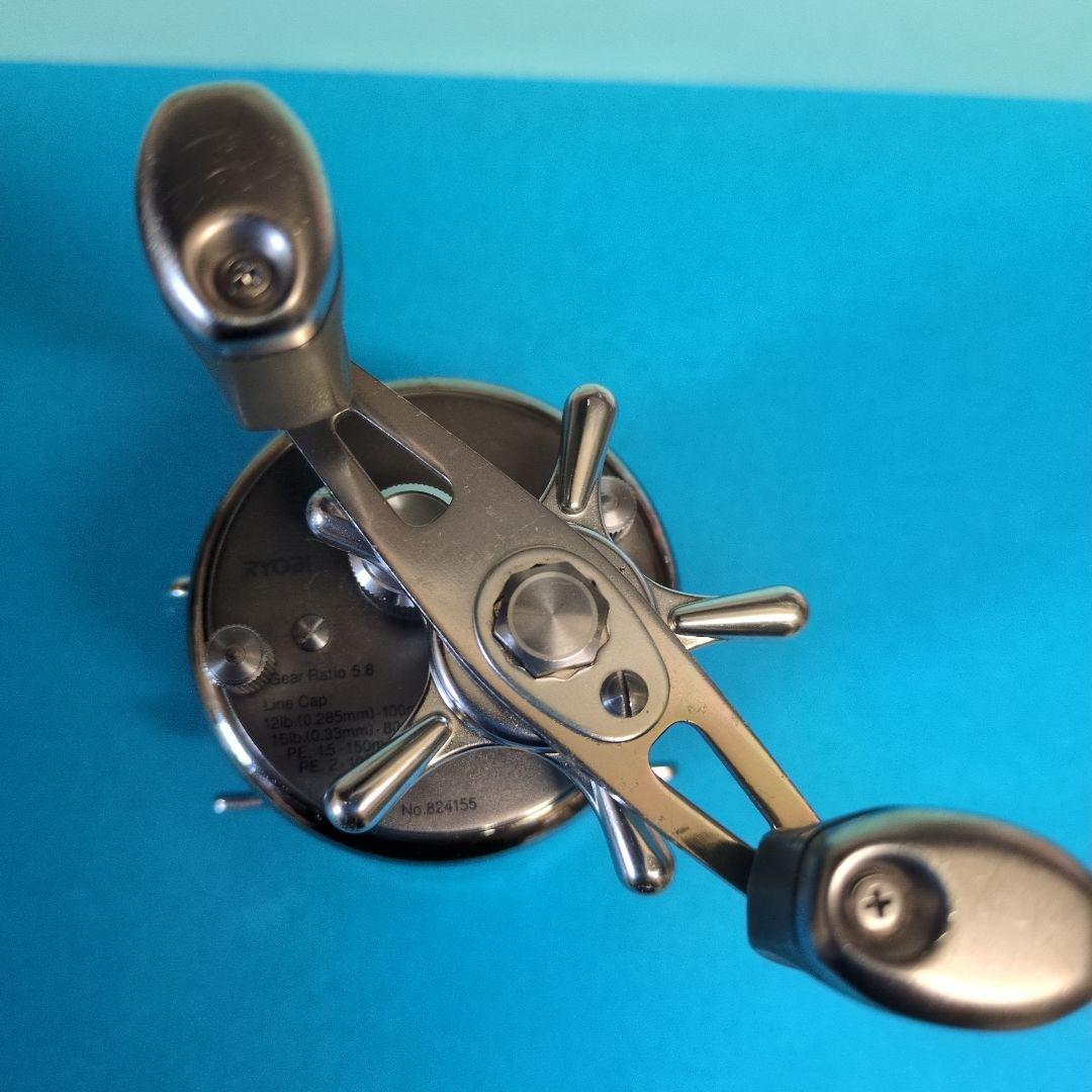 リール VARIUS M300