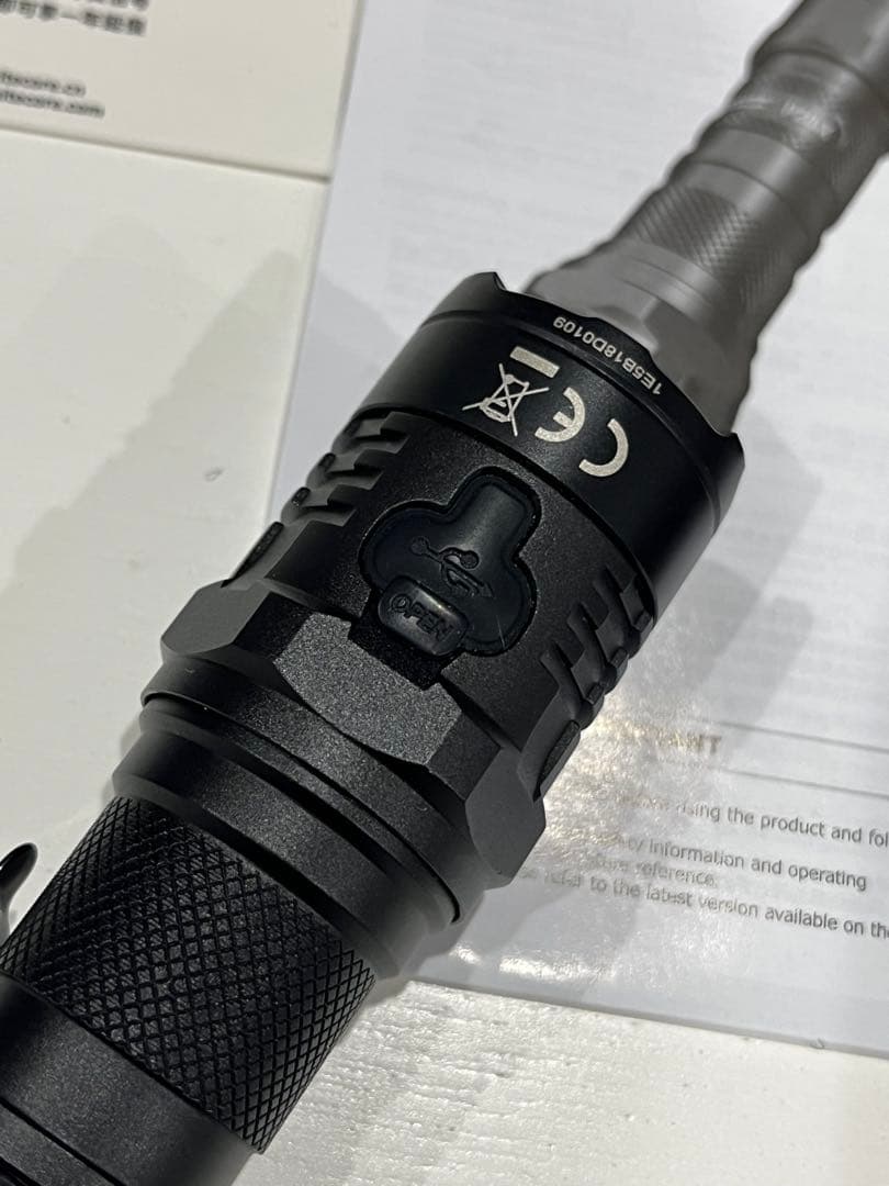 NITECOREナイトコア　P20ix タクティカルフラッシュライト4000lm