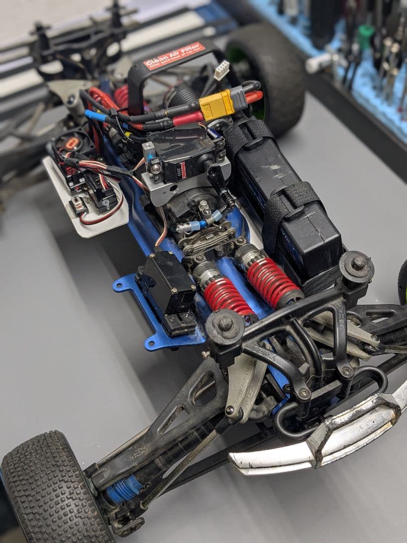 トラクサス レボ GPよりの電動変換仕様車　新品ボデー付き