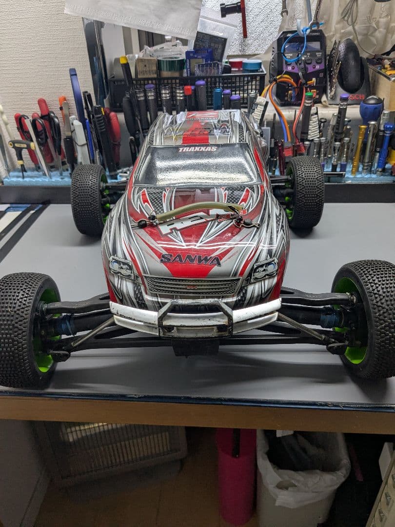 トラクサス レボ GPよりの電動変換仕様車　新品ボデー付き