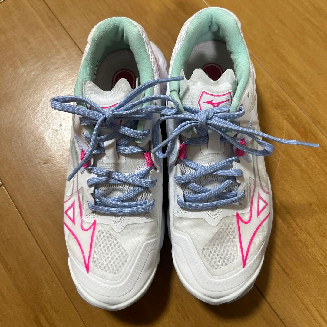 Mizuno バレーボールシューズ 23.5cm ウエーブライトニングZ8
