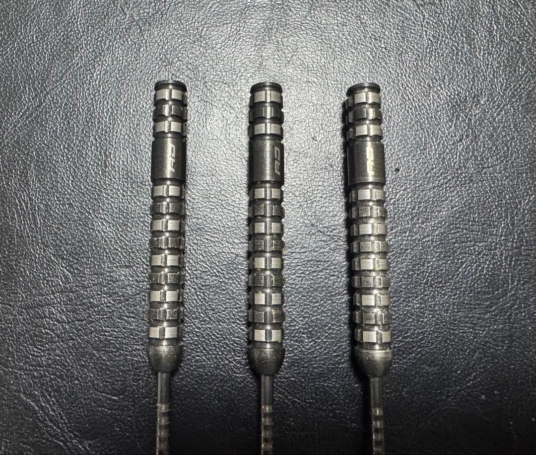 激レア レッドドラゴン ローグ スティール 22g