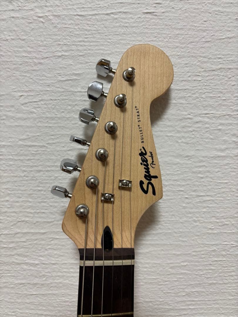Squier Bullet Stratocaster ホワイト